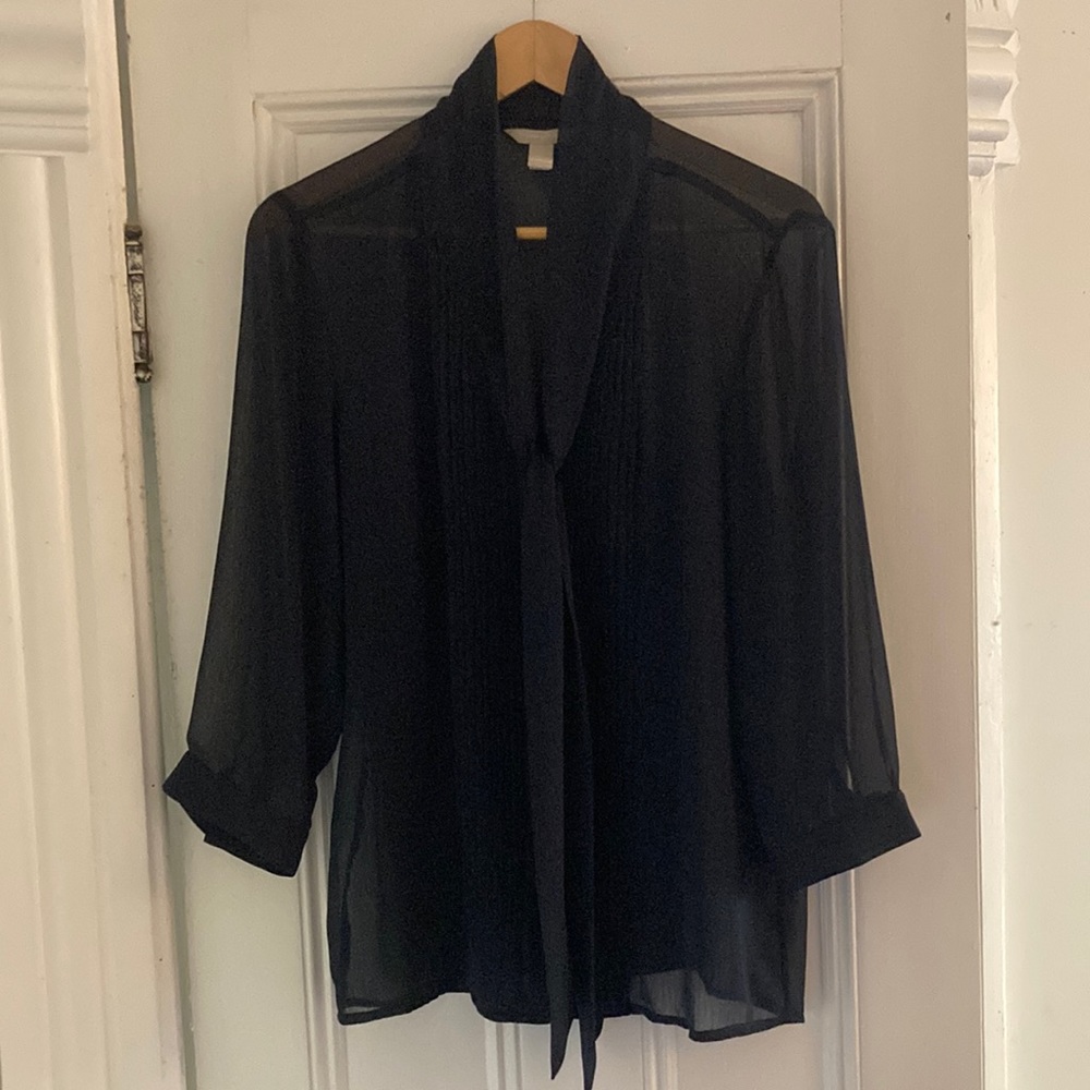 Banana Republic chiffon navy blouse with pintuck details and pussy bow